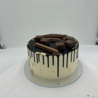 chocolate drip cake